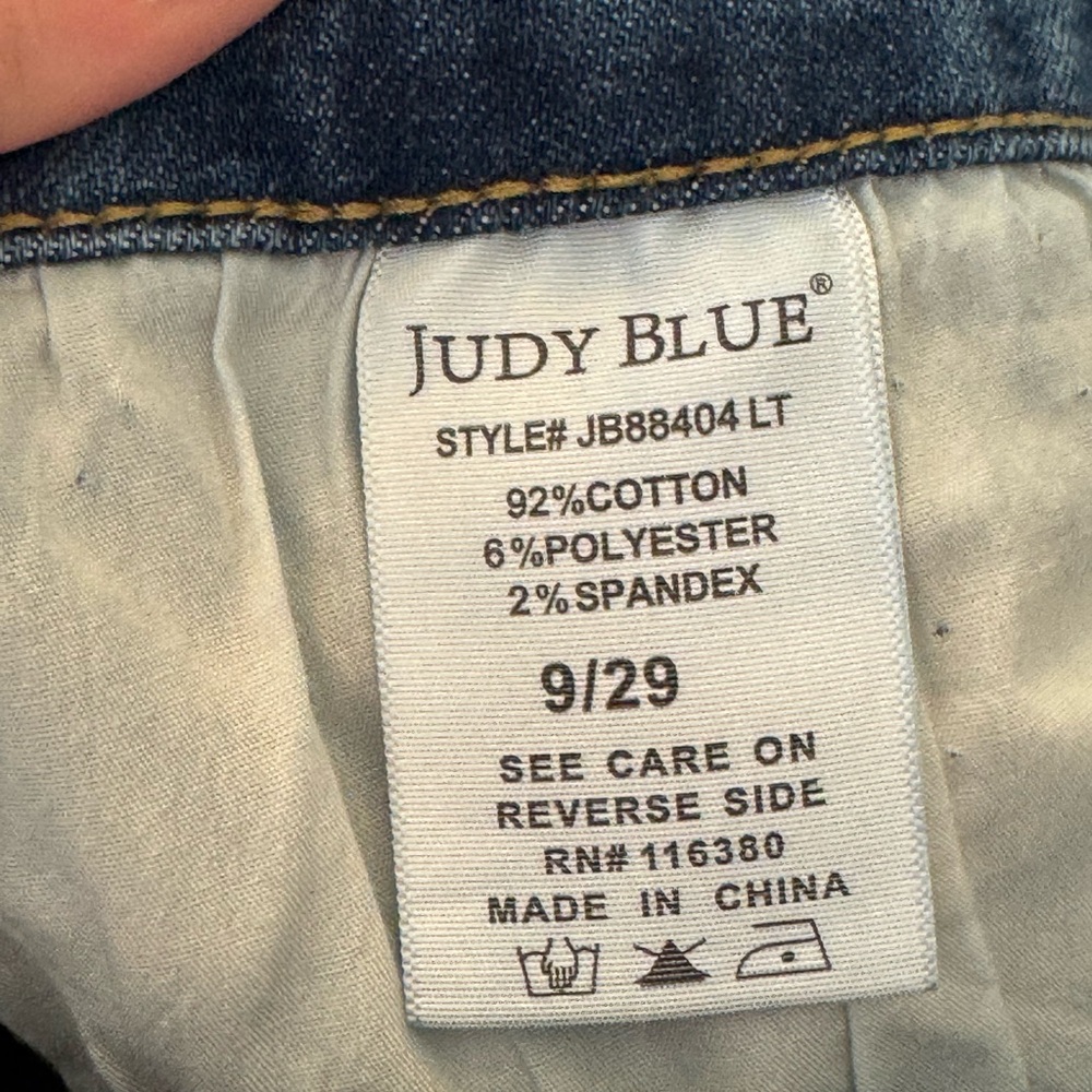 Judy Blue Distressed boyfriend fit Jeans women’s size 9/29 - Picture 6 of 7